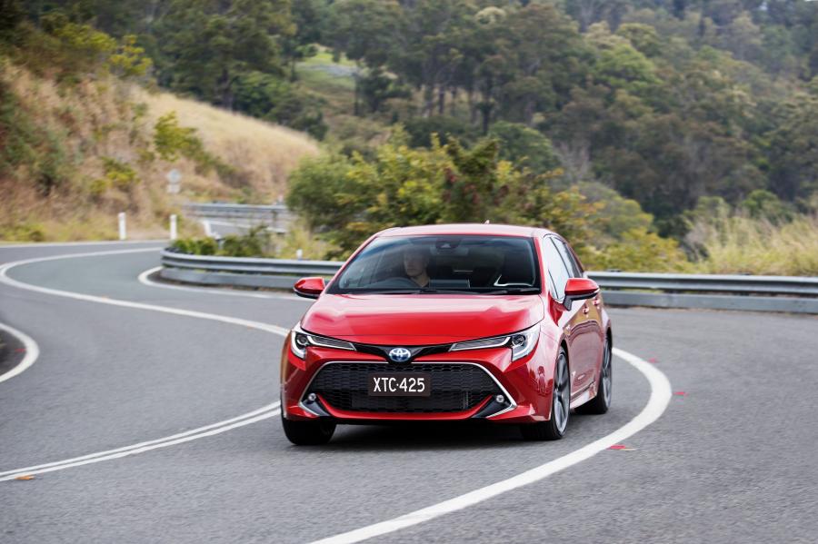  Toyota Corolla ZR Hybrid 2018 года  (AU) (фото 7 из 30)